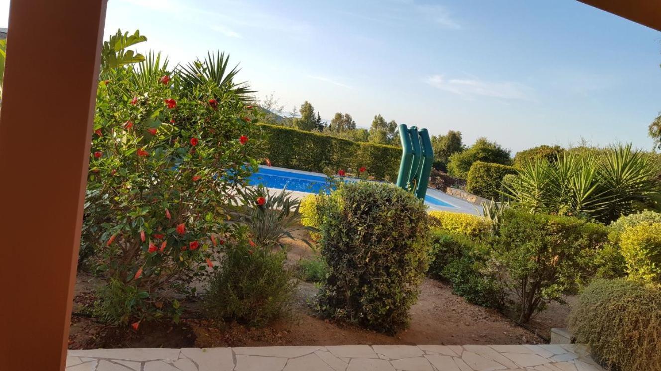 Appartamento In Splendido E Riservato Villaggio, Marina Di Tertenìa Eksteriør billede